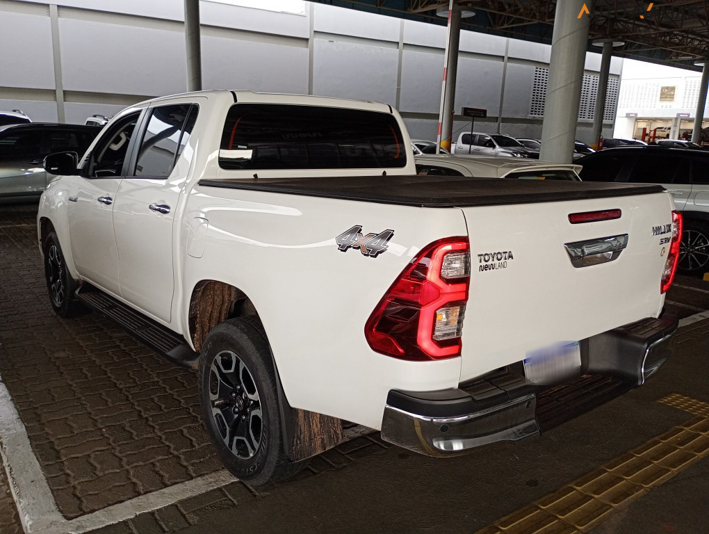 TOYOTA HILUX 2.8 D-4D TURBO DIESEL CD SRV 4X4 AUTOM&Aacute;TICO