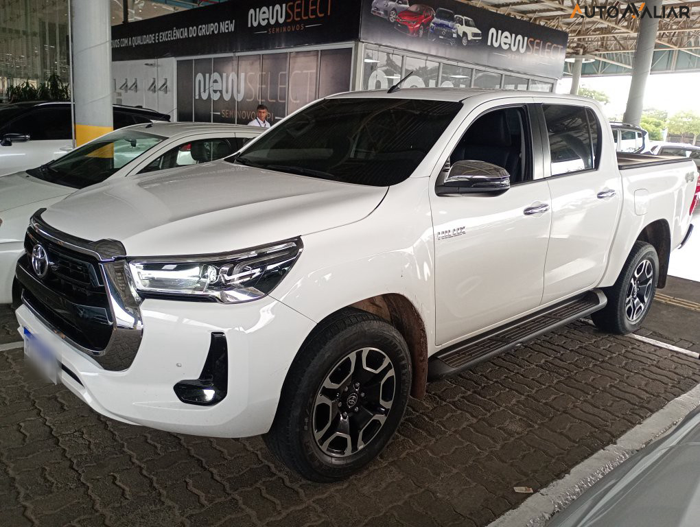 TOYOTA HILUX 2.8 D-4D TURBO DIESEL CD SRV 4X4 AUTOM&Aacute;TICO