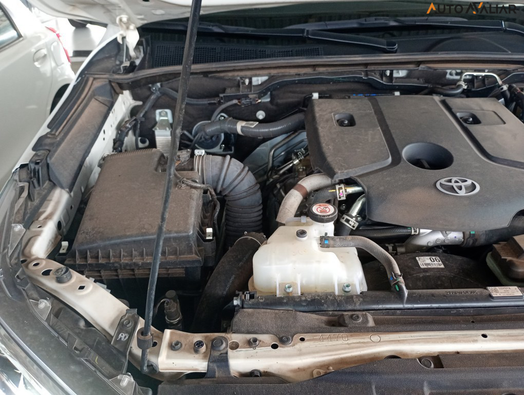 TOYOTA HILUX 2.8 D-4D TURBO DIESEL CD SRV 4X4 AUTOM&Aacute;TICO