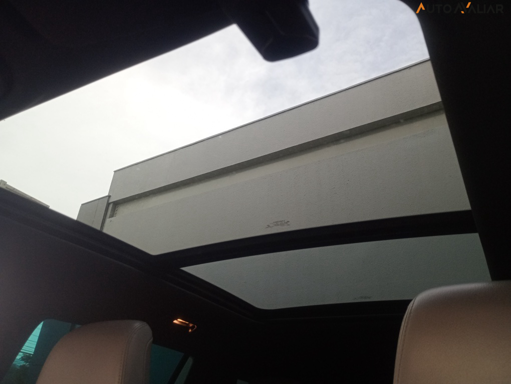 JEEP COMMANDER 1.3 T270 TURBO FLEX OVERLAND AT6