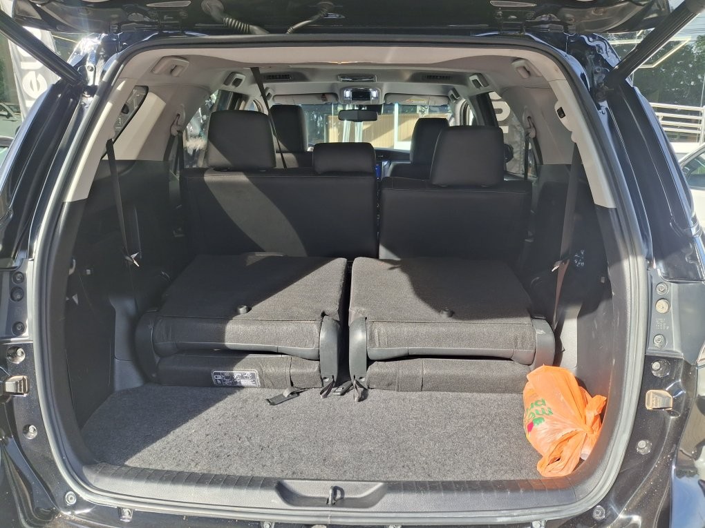 TOYOTA HILUX SW4 2.8 D-4D TURBO DIESEL SRX 7L 4X4 AUTOM&Aacute;TICO