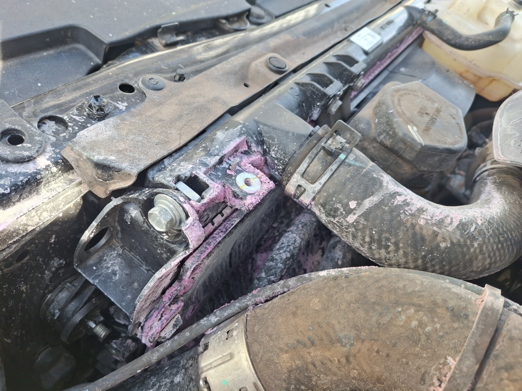 TOYOTA HILUX SW4 2.8 D-4D TURBO DIESEL SRX 7L 4X4 AUTOM&Aacute;TICO