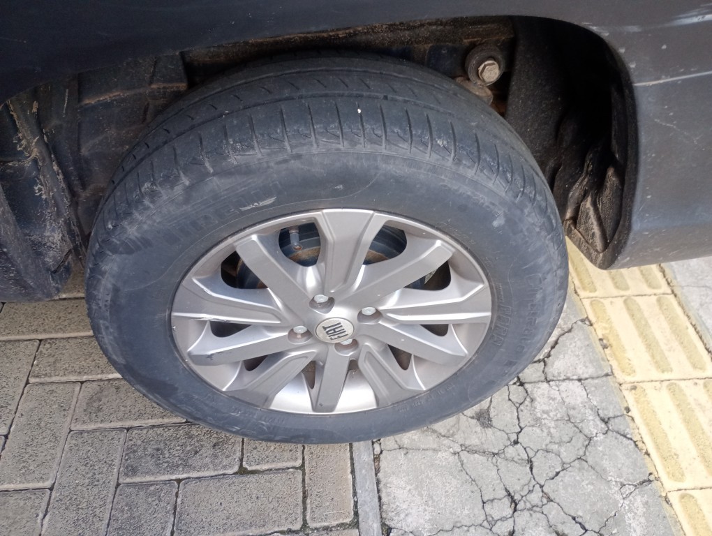 FIAT STRADA 1.3 FIREFLY FLEX FREEDOM CS MANUAL