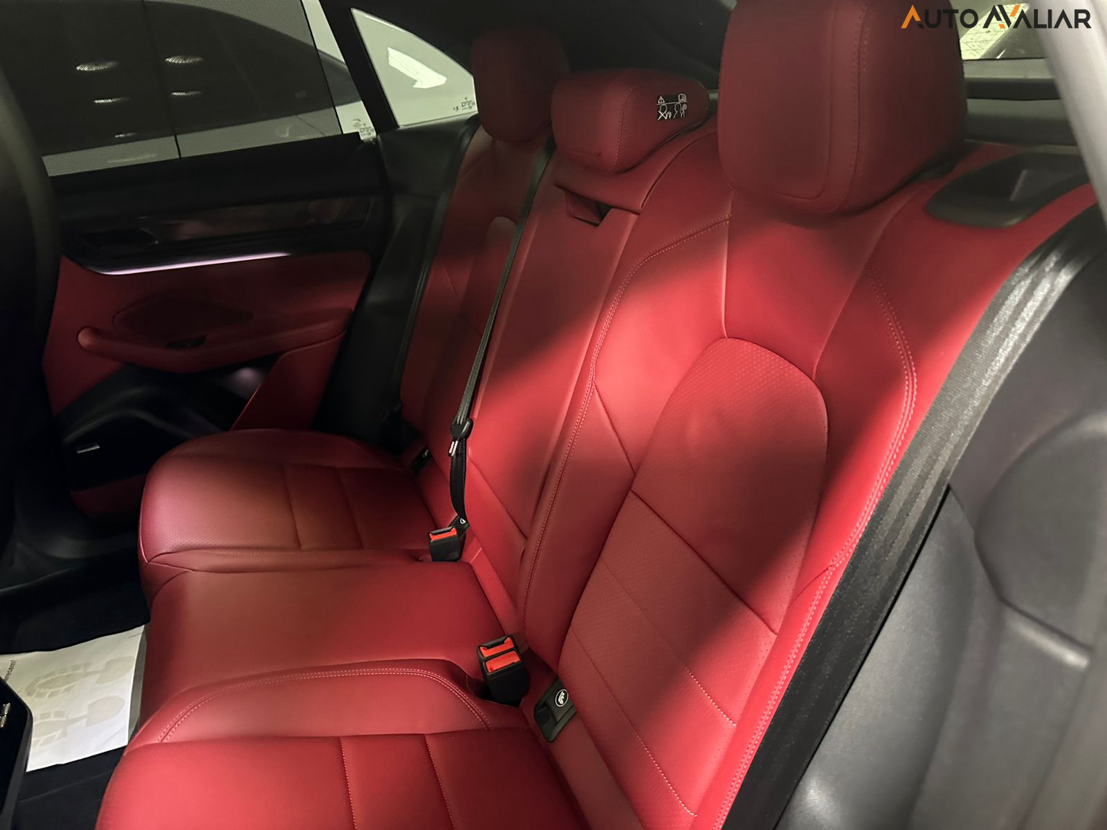 PORSCHE MACAN TURBO  EL&Eacute;TRICO