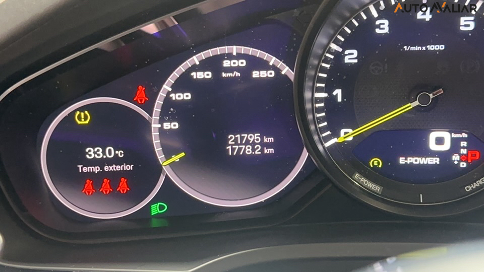 PORSCHE CAYENNE 3.0 V6 E-HYBRID PLATINUM EDITION AWD TIPTRONIC S