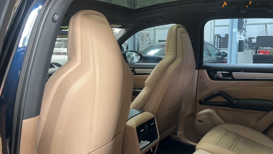 PORSCHE CAYENNE 3.0 V6 E-HYBRID PLATINUM EDITION AWD TIPTRONIC S