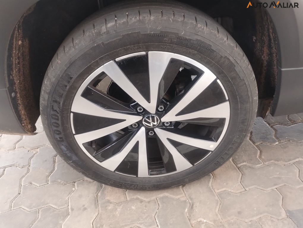 VOLKSWAGEN TAOS 1.4 250 TSI TOTAL FLEX HIGHLINE AUTOM&Aacute;TICO