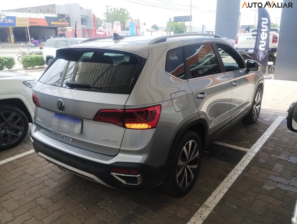 VOLKSWAGEN TAOS 1.4 250 TSI TOTAL FLEX HIGHLINE AUTOM&Aacute;TICO