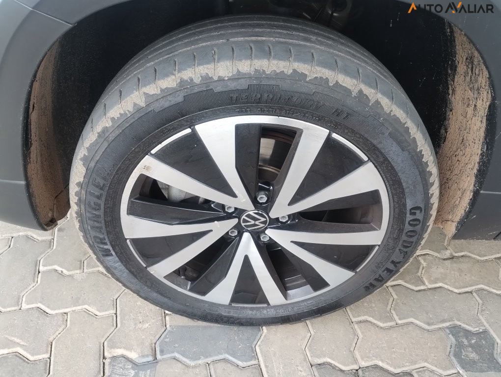 VOLKSWAGEN TAOS 1.4 250 TSI TOTAL FLEX HIGHLINE AUTOM&Aacute;TICO
