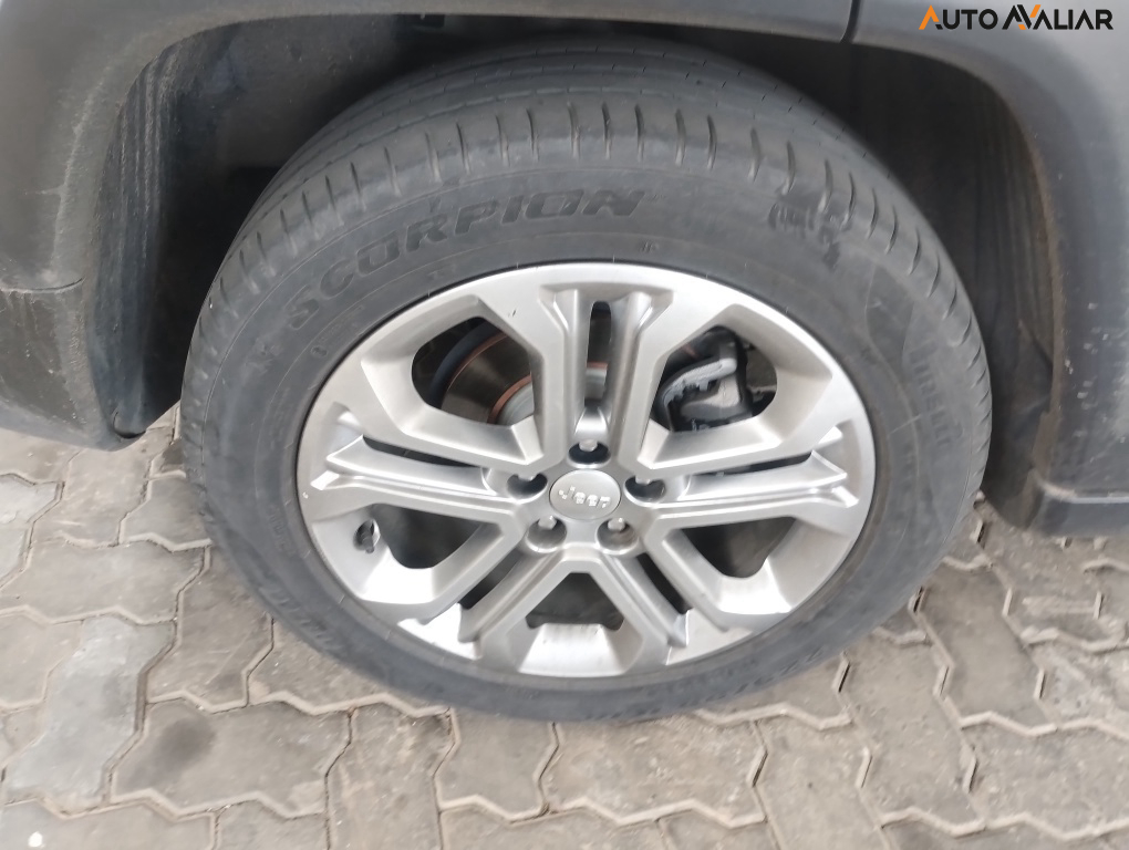 JEEP COMPASS 1.3 T270 TURBO FLEX LONGITUDE AT6