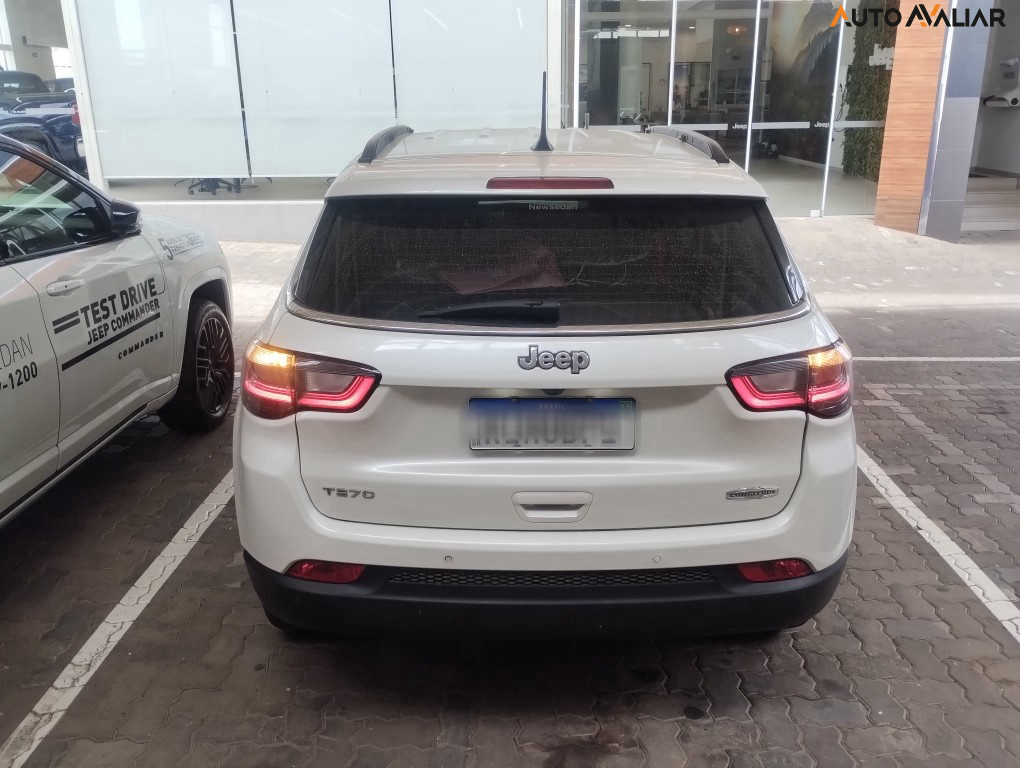 JEEP COMPASS 1.3 T270 TURBO FLEX LONGITUDE AT6