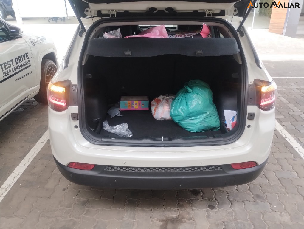 JEEP COMPASS 1.3 T270 TURBO FLEX LONGITUDE AT6