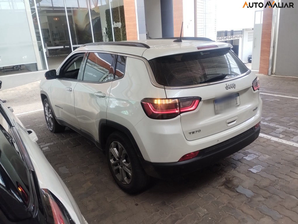 JEEP COMPASS 1.3 T270 TURBO FLEX LONGITUDE AT6