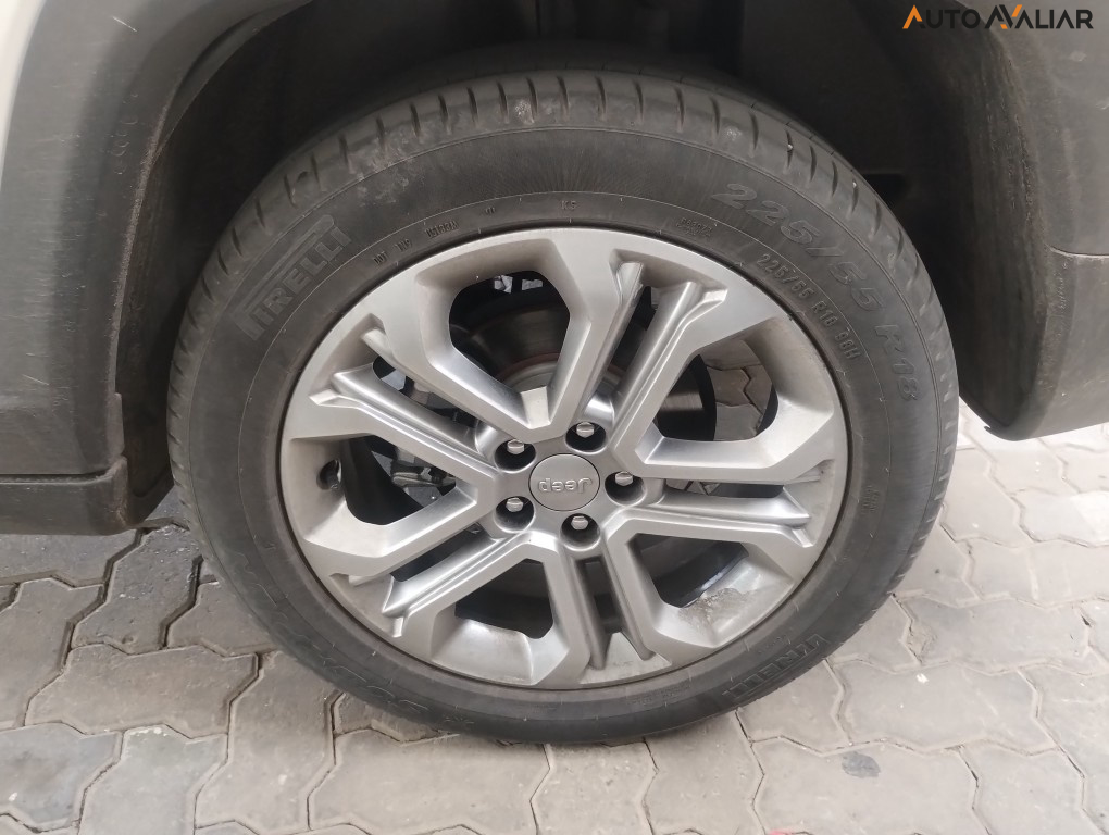 JEEP COMPASS 1.3 T270 TURBO FLEX LONGITUDE AT6