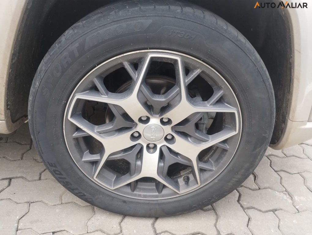 JEEP COMMANDER 2.0 TD380 TURBO DIESEL OVERLAND AT9