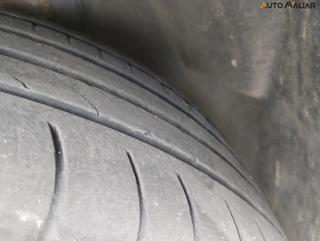 JEEP COMMANDER 2.0 TD380 TURBO DIESEL OVERLAND AT9