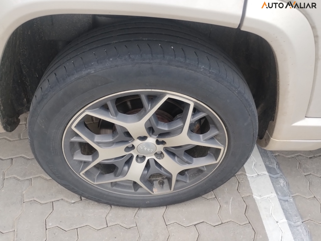 JEEP COMMANDER 2.0 TD380 TURBO DIESEL OVERLAND AT9