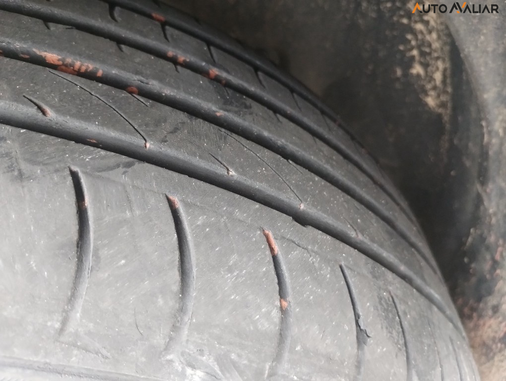 JEEP COMMANDER 2.0 TD380 TURBO DIESEL OVERLAND AT9