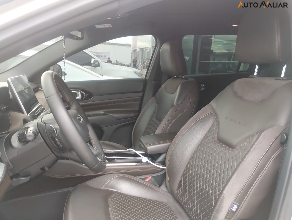 JEEP COMMANDER 2.0 TD380 TURBO DIESEL OVERLAND AT9