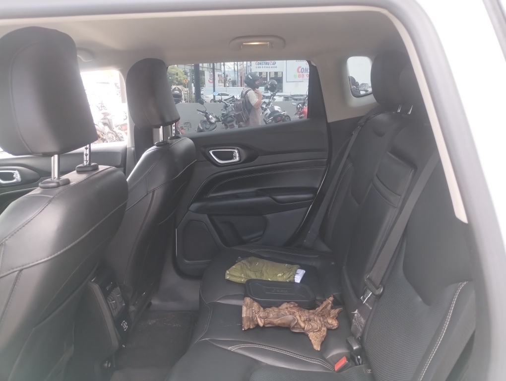 JEEP COMPASS 1.3 T270 TURBO FLEX LONGITUDE AT6