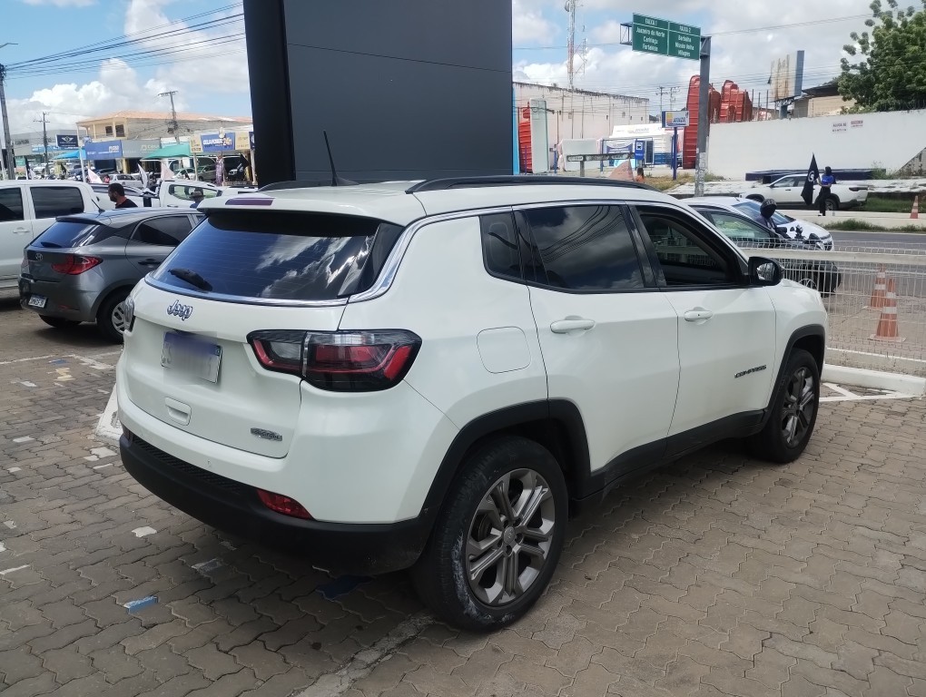 JEEP COMPASS 1.3 T270 TURBO FLEX LONGITUDE AT6