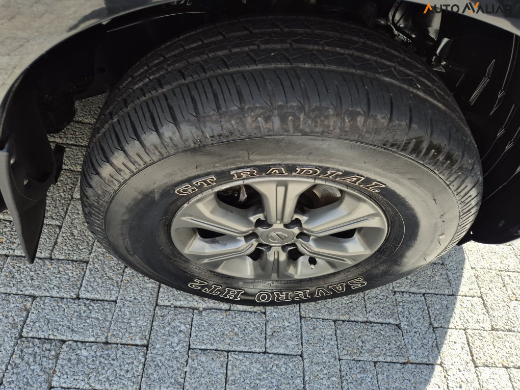 NISSAN FRONTIER 2.3 16V TURBO DIESEL LE CD 4X4 AUTOMATICO