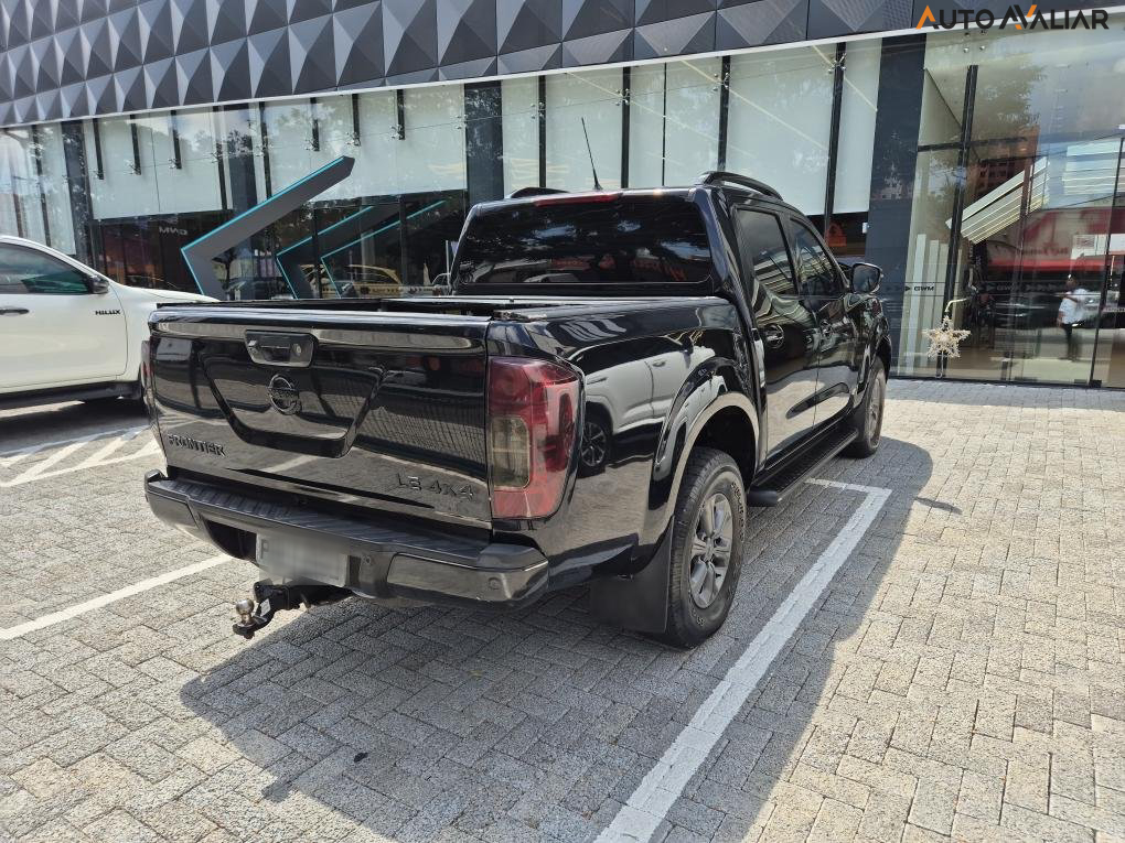 NISSAN FRONTIER 2.3 16V TURBO DIESEL LE CD 4X4 AUTOMATICO