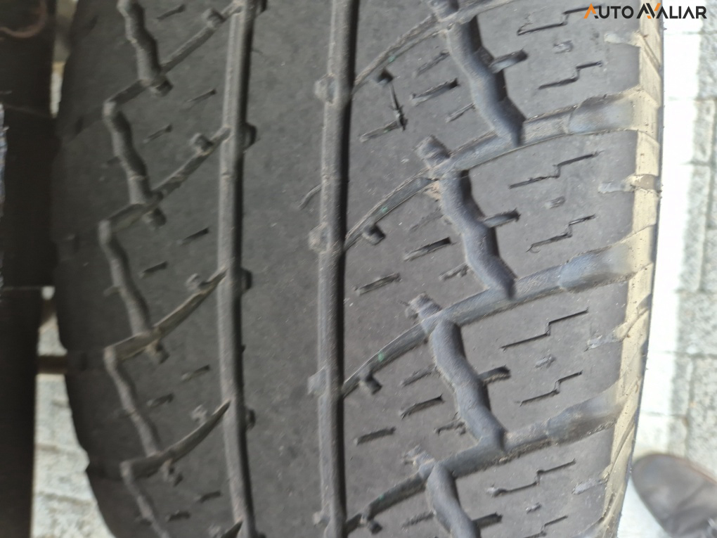 NISSAN FRONTIER 2.3 16V TURBO DIESEL LE CD 4X4 AUTOMATICO