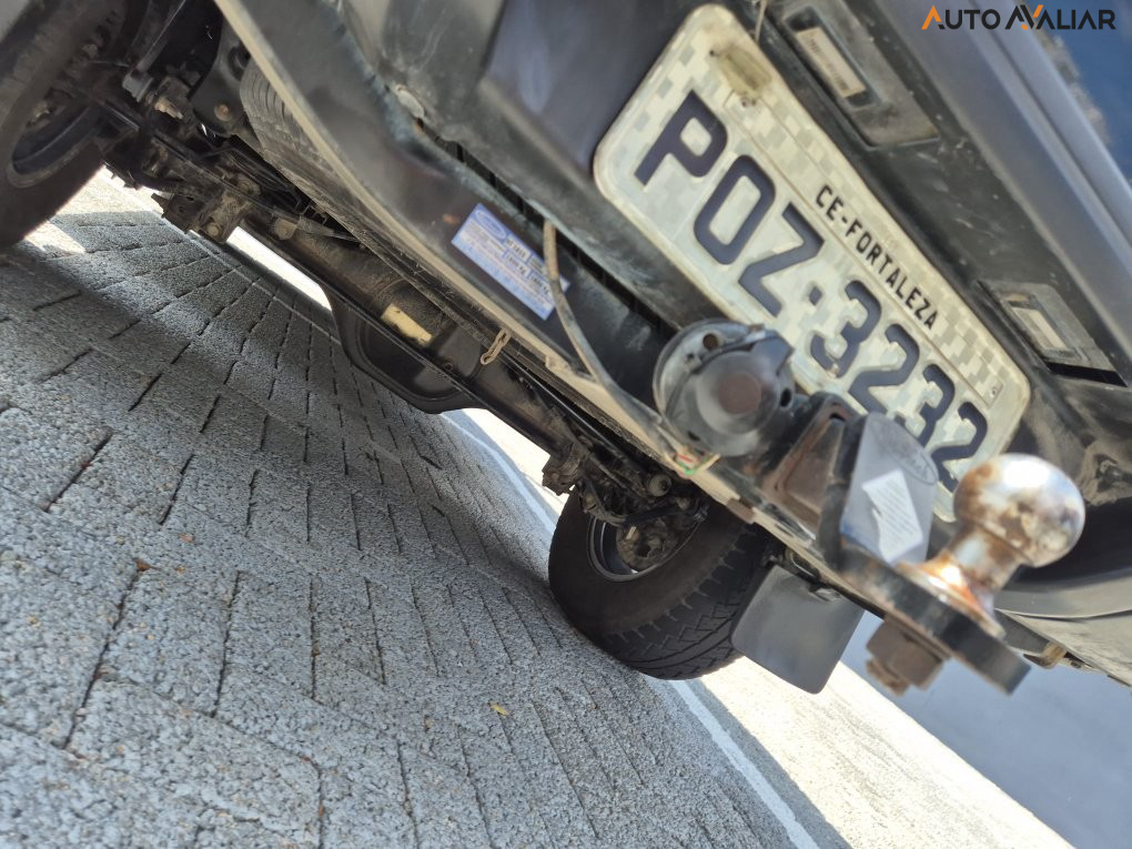 NISSAN FRONTIER 2.3 16V TURBO DIESEL LE CD 4X4 AUTOMATICO