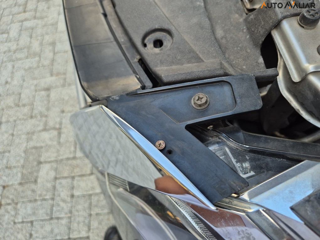 TOYOTA HILUX SW4 2.7 SR 4X2 16V FLEX 4P AUTOMATICO