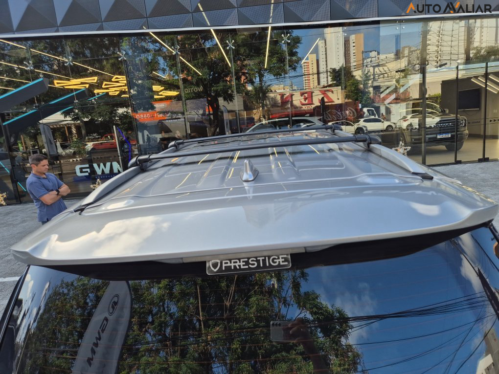 TOYOTA HILUX SW4 2.7 SR 4X2 16V FLEX 4P AUTOMATICO