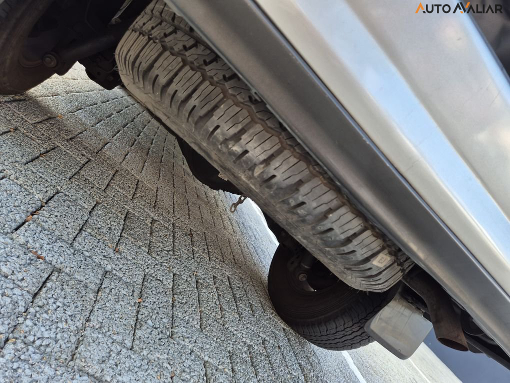 TOYOTA HILUX SW4 2.7 SR 4X2 16V FLEX 4P AUTOMATICO