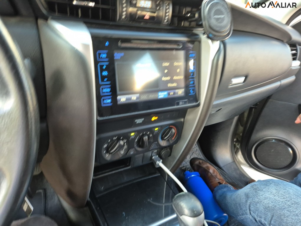 TOYOTA HILUX SW4 2.7 SR 4X2 16V FLEX 4P AUTOMATICO