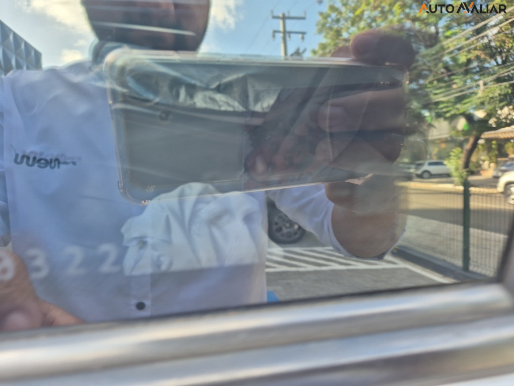 TOYOTA HILUX SW4 2.7 SR 4X2 16V FLEX 4P AUTOMATICO