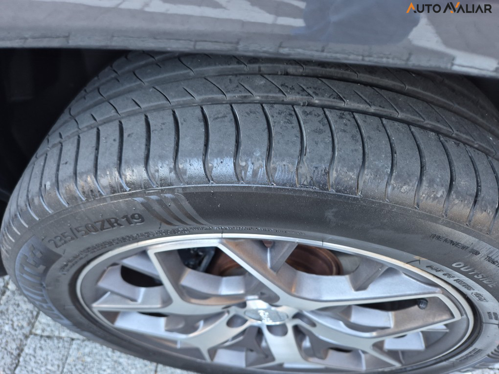 JEEP COMMANDER 1.3 T270 TURBO FLEX OVERLAND AT6