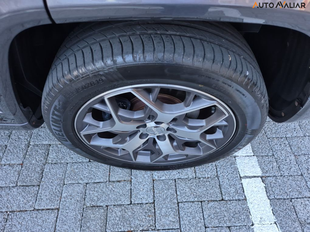 JEEP COMMANDER 1.3 T270 TURBO FLEX OVERLAND AT6