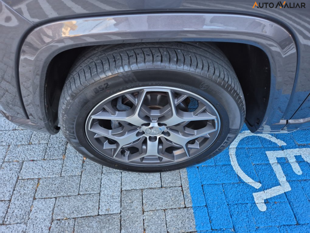 JEEP COMMANDER 1.3 T270 TURBO FLEX OVERLAND AT6