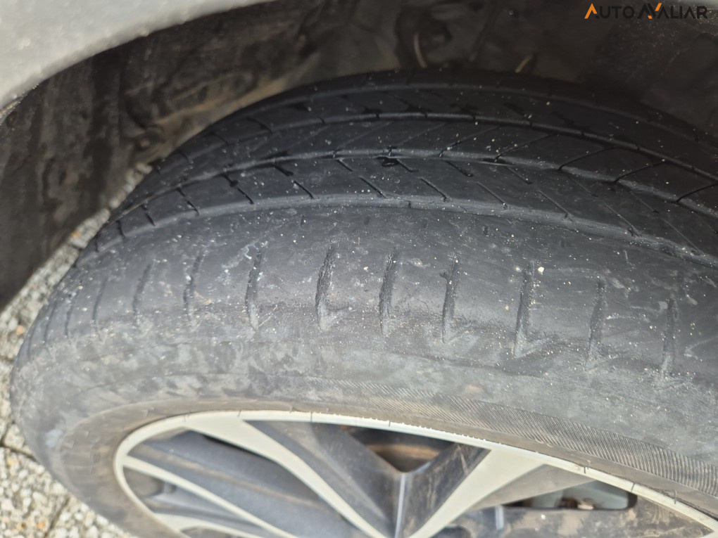 TOYOTA COROLLA CROSS 1.8 VVT-I HYBRID FLEX XRX CVT