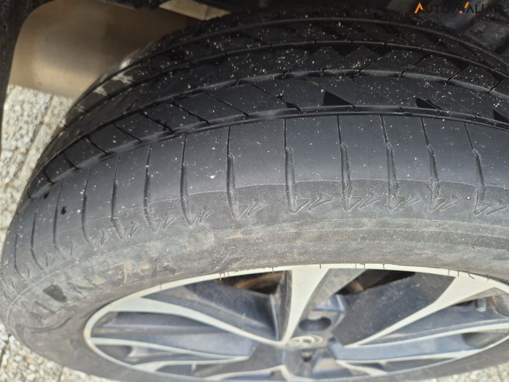 TOYOTA COROLLA CROSS 1.8 VVT-I HYBRID FLEX XRX CVT