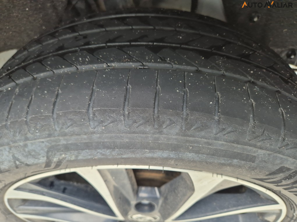 TOYOTA COROLLA CROSS 1.8 VVT-I HYBRID FLEX XRX CVT