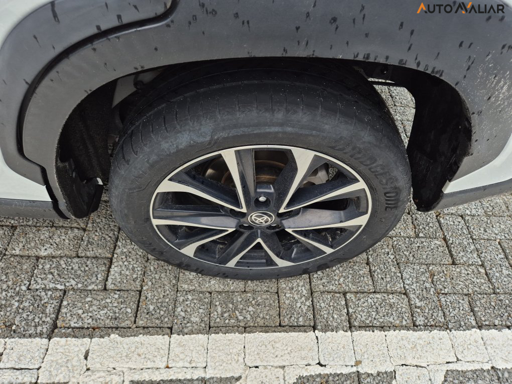 TOYOTA COROLLA CROSS 1.8 VVT-I HYBRID FLEX XRX CVT