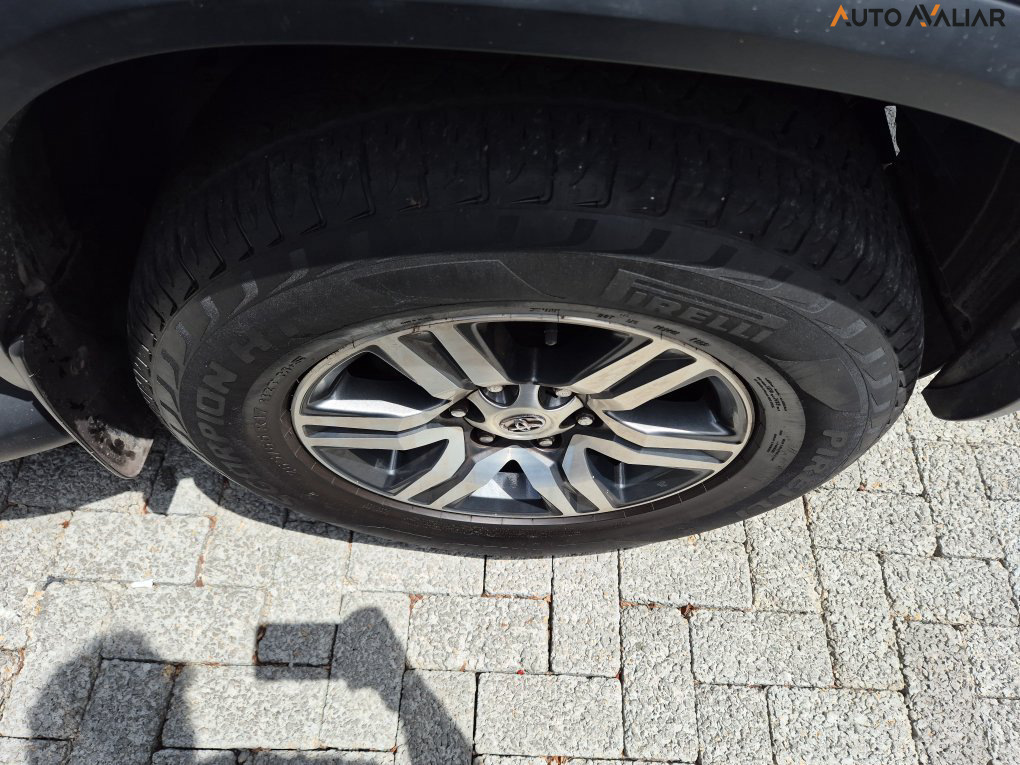 TOYOTA HILUX SW4 2.7 SRV 7 LUGARES 4X2 16V FLEX 4P AUTOMATICO