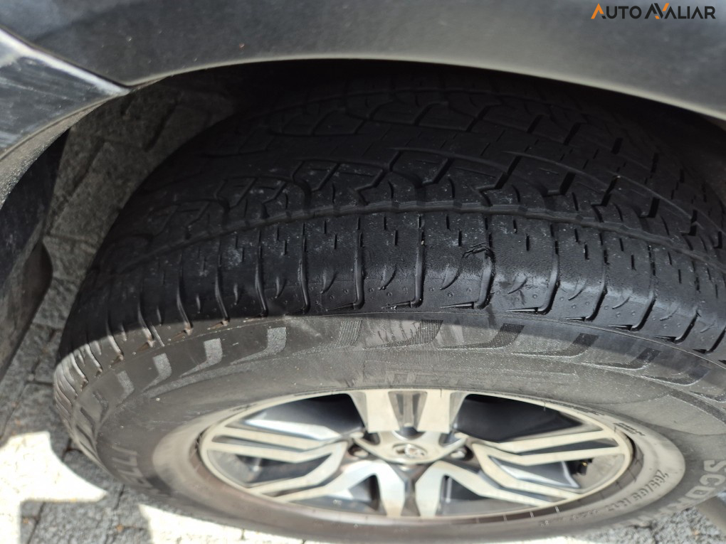 TOYOTA HILUX SW4 2.7 SRV 7 LUGARES 4X2 16V FLEX 4P AUTOMATICO