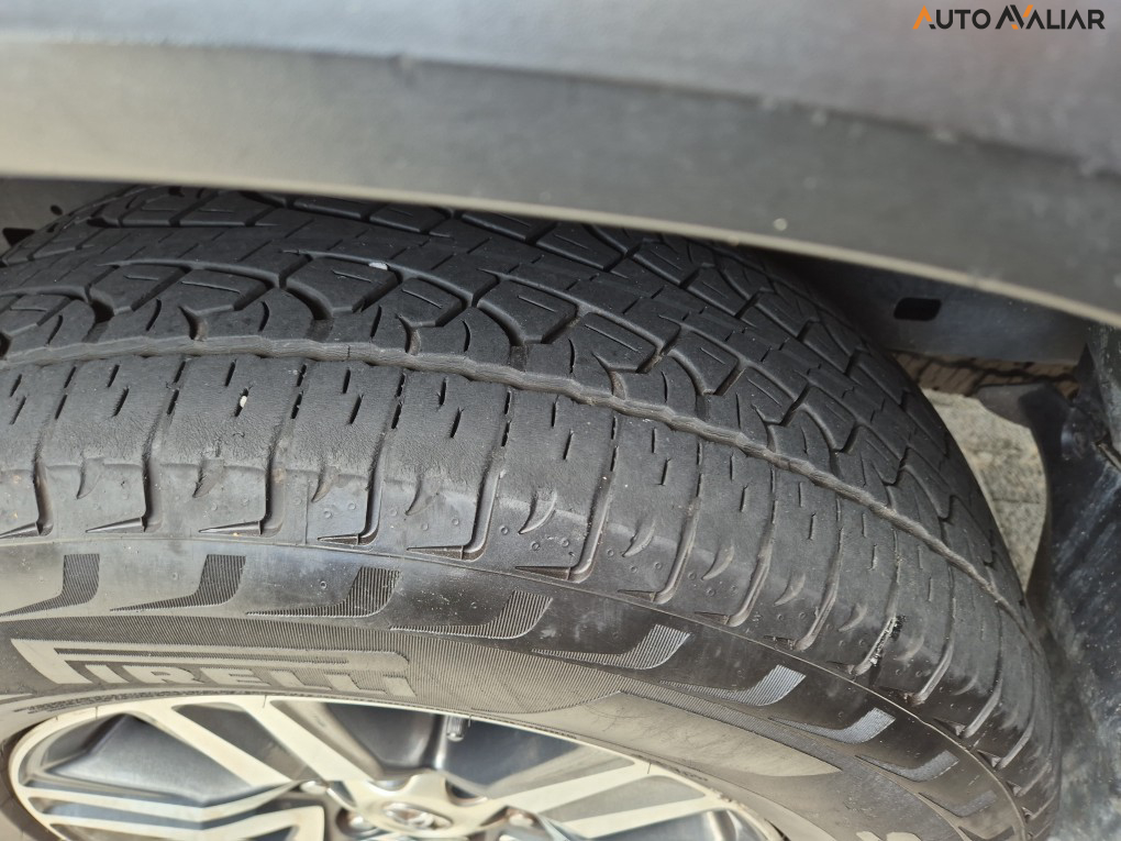 TOYOTA HILUX SW4 2.7 SRV 7 LUGARES 4X2 16V FLEX 4P AUTOMATICO