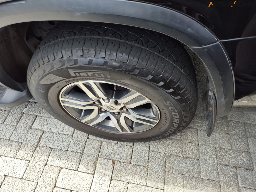 TOYOTA HILUX SW4 2.7 SRV 7 LUGARES 4X2 16V FLEX 4P AUTOMATICO