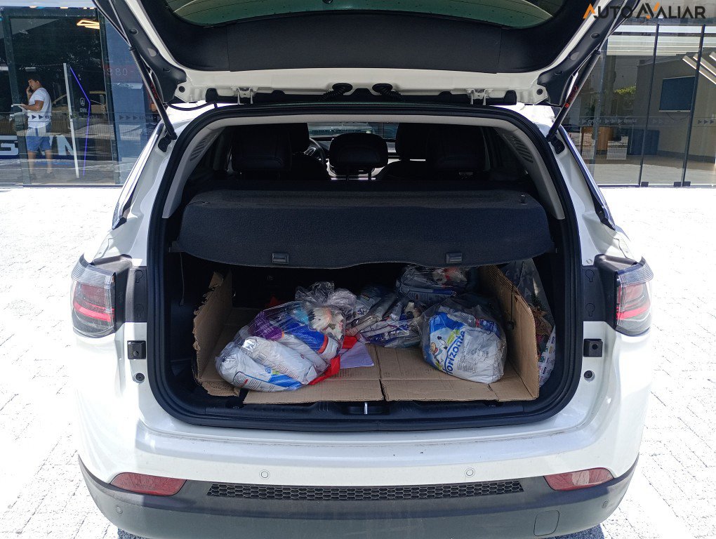 JEEP COMPASS 1.3 T270 TURBO FLEX LONGITUDE AT6