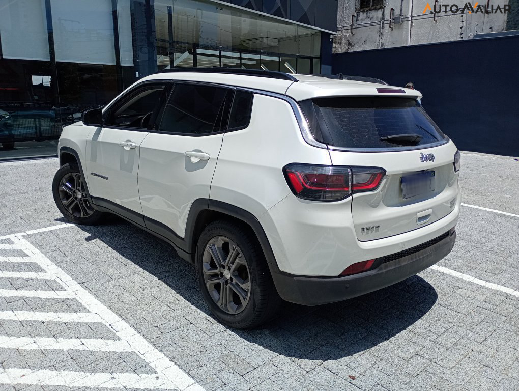 JEEP COMPASS 1.3 T270 TURBO FLEX LONGITUDE AT6