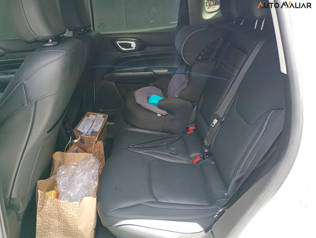 JEEP COMPASS 1.3 T270 TURBO FLEX LONGITUDE AT6