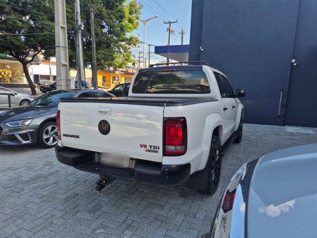VOLKSWAGEN AMAROK 3.0 V6 TDI HIGHLINE CD DIESEL 4MOTION AUTOMATICO