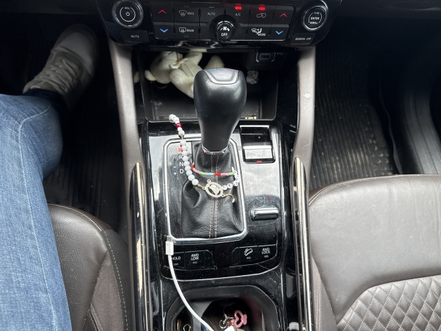 JEEP COMMANDER 2.0 TD380 TURBO DIESEL OVERLAND AT9